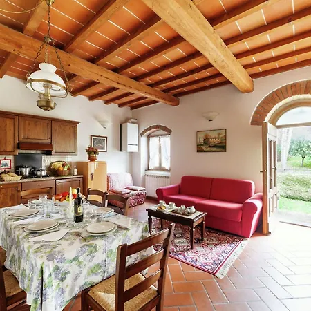 Beautiful Farmhouse With Swimming Pool Poppi