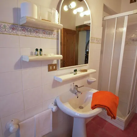 Beautiful Farmhouse With Swimming Pool * Poppi